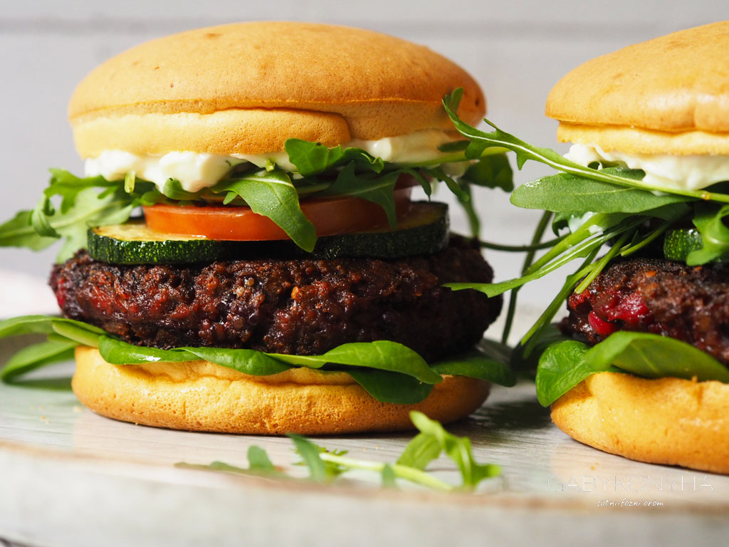 Gluténmentes vegán növéyni alapú céklás hamburger, céklaburger