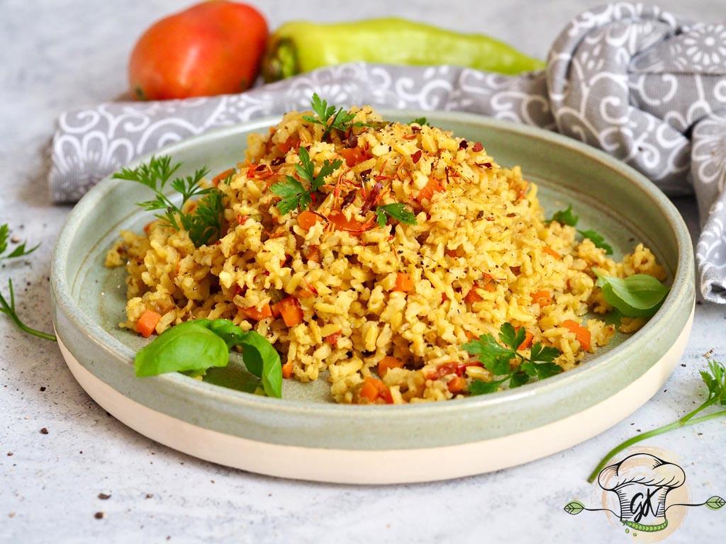 Zöldséges-fűszeres barna rizs